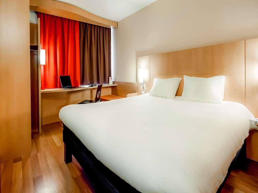 Ibis Vannes Room photo