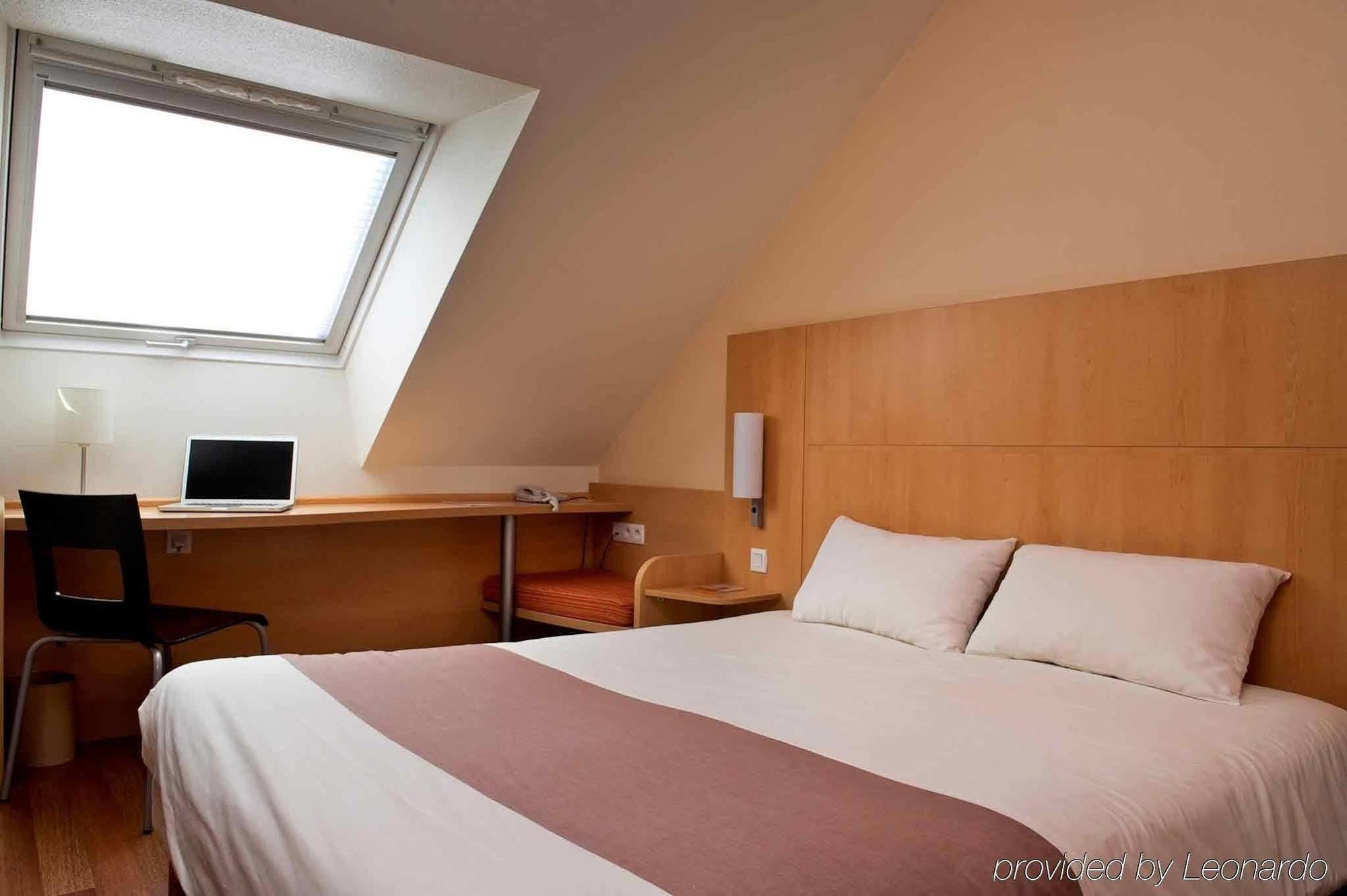 Ibis Vannes Exterior photo