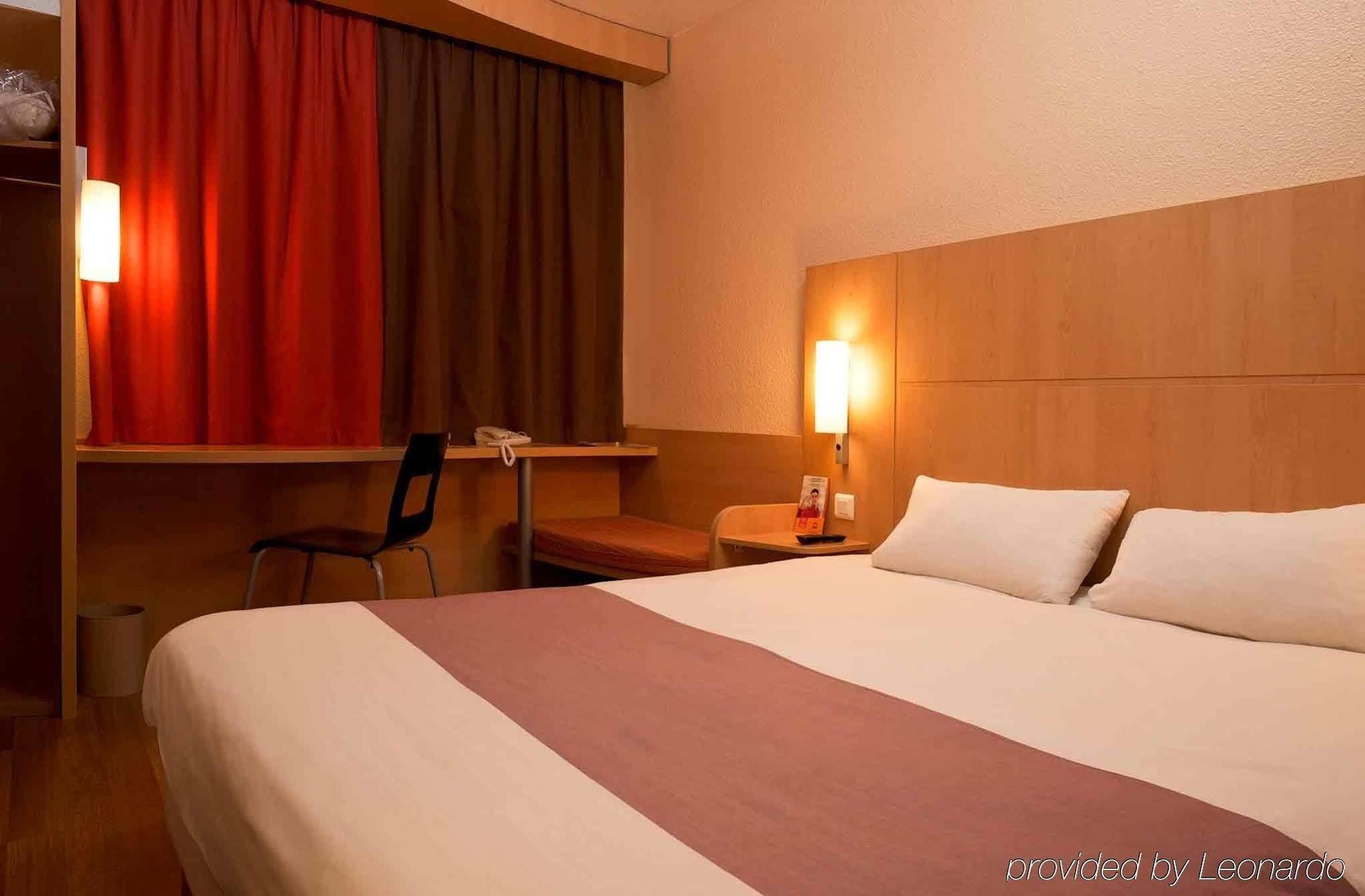Ibis Vannes Exterior photo